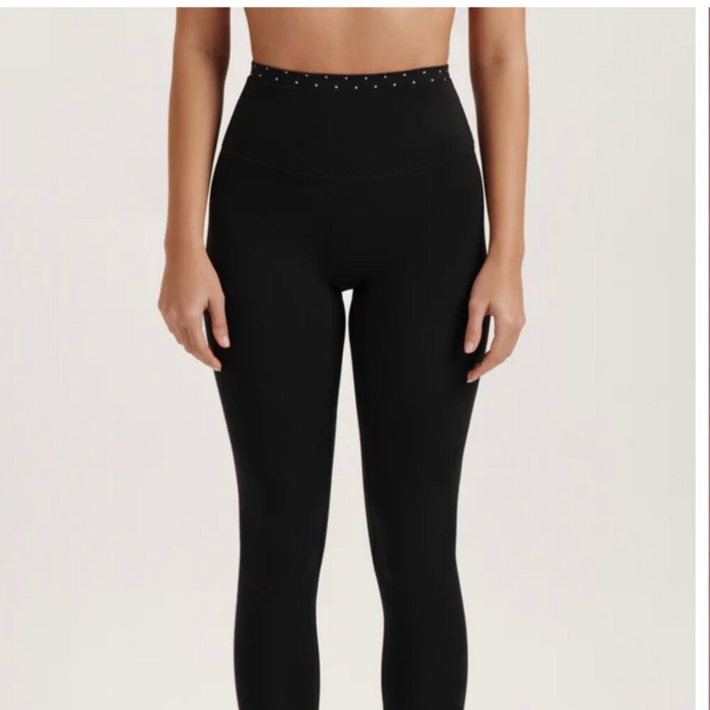 SET Active Dalmatian Airluxe Breathe Control Leggings Size Medium